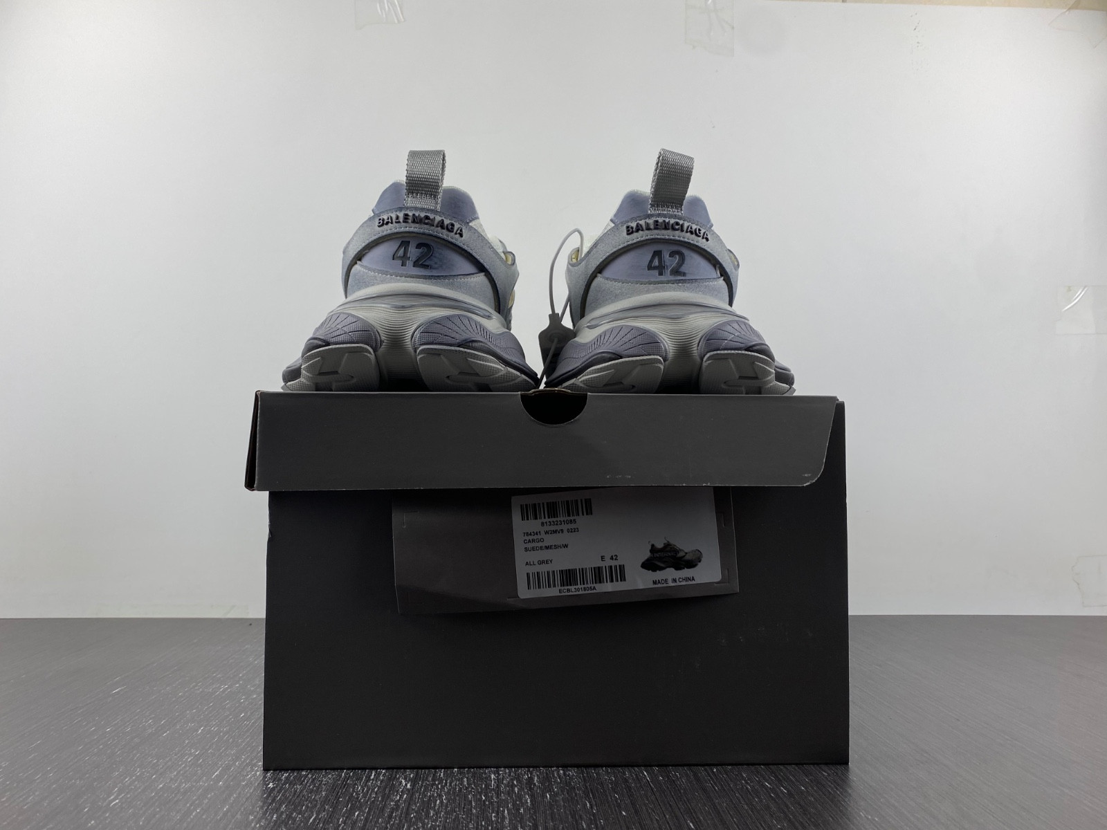bc cargo sneaker