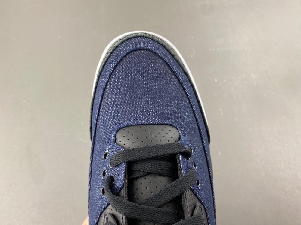Air Jordan 3 X Leu*s "Indigo and Gym Red" IH7959-400