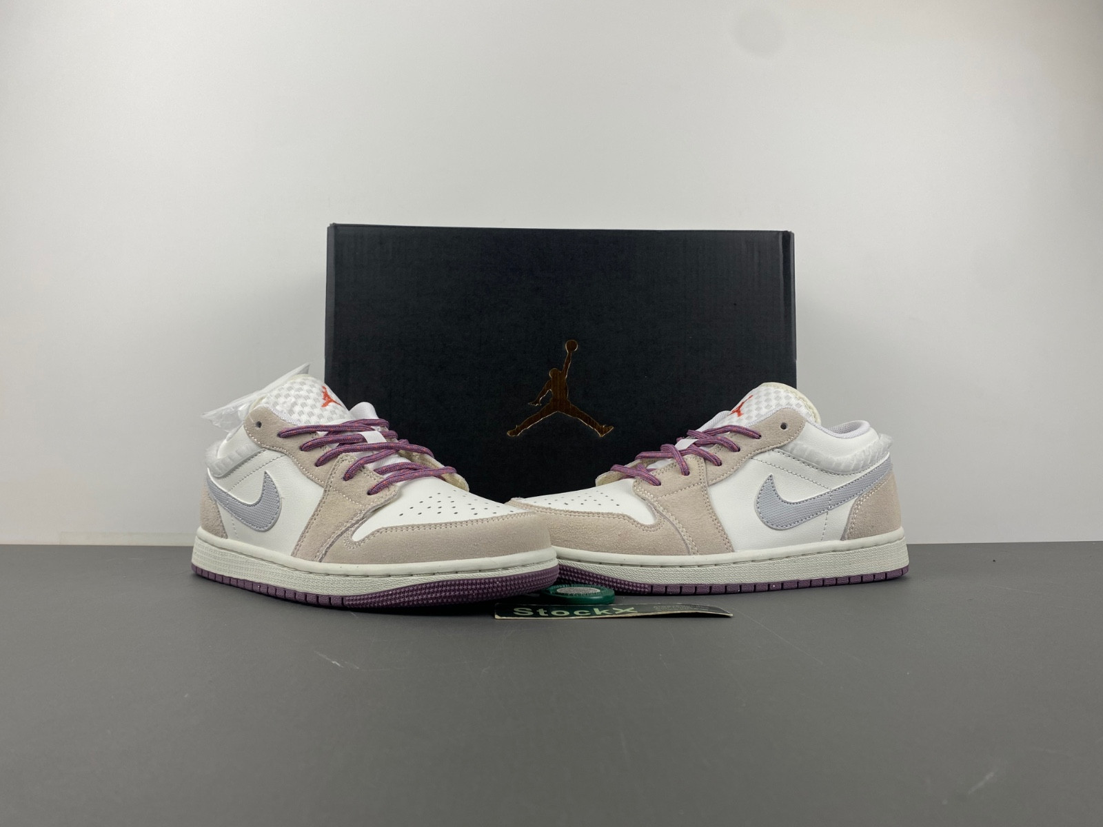 Air Jordan 1 Low Alt SE 
