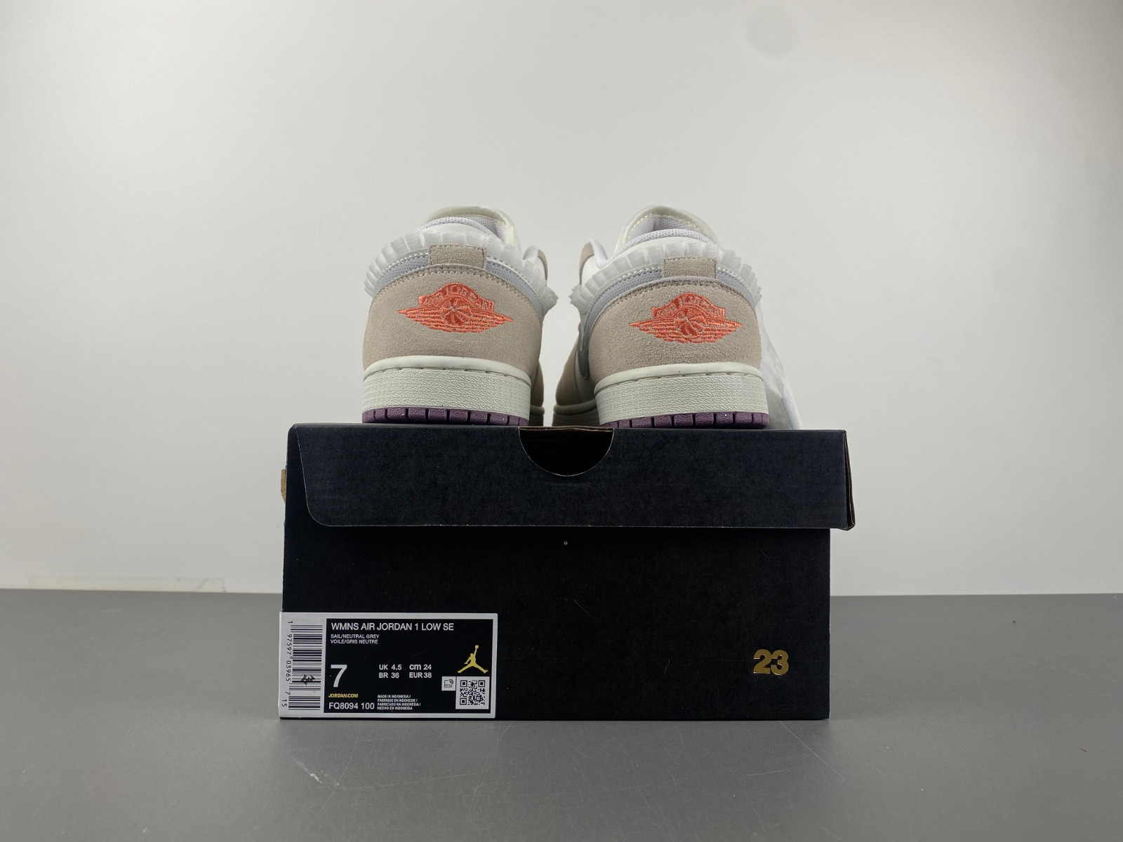 Air Jordan 1 Low Alt SE 