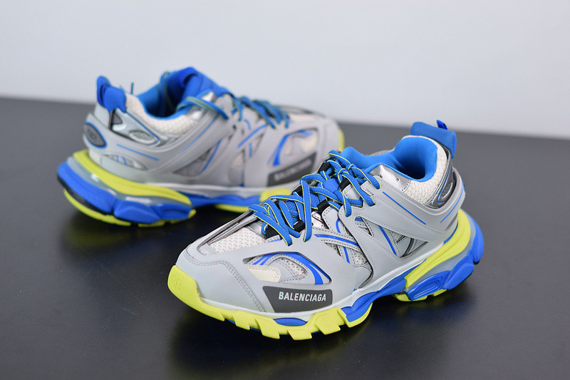 bc track sneaker