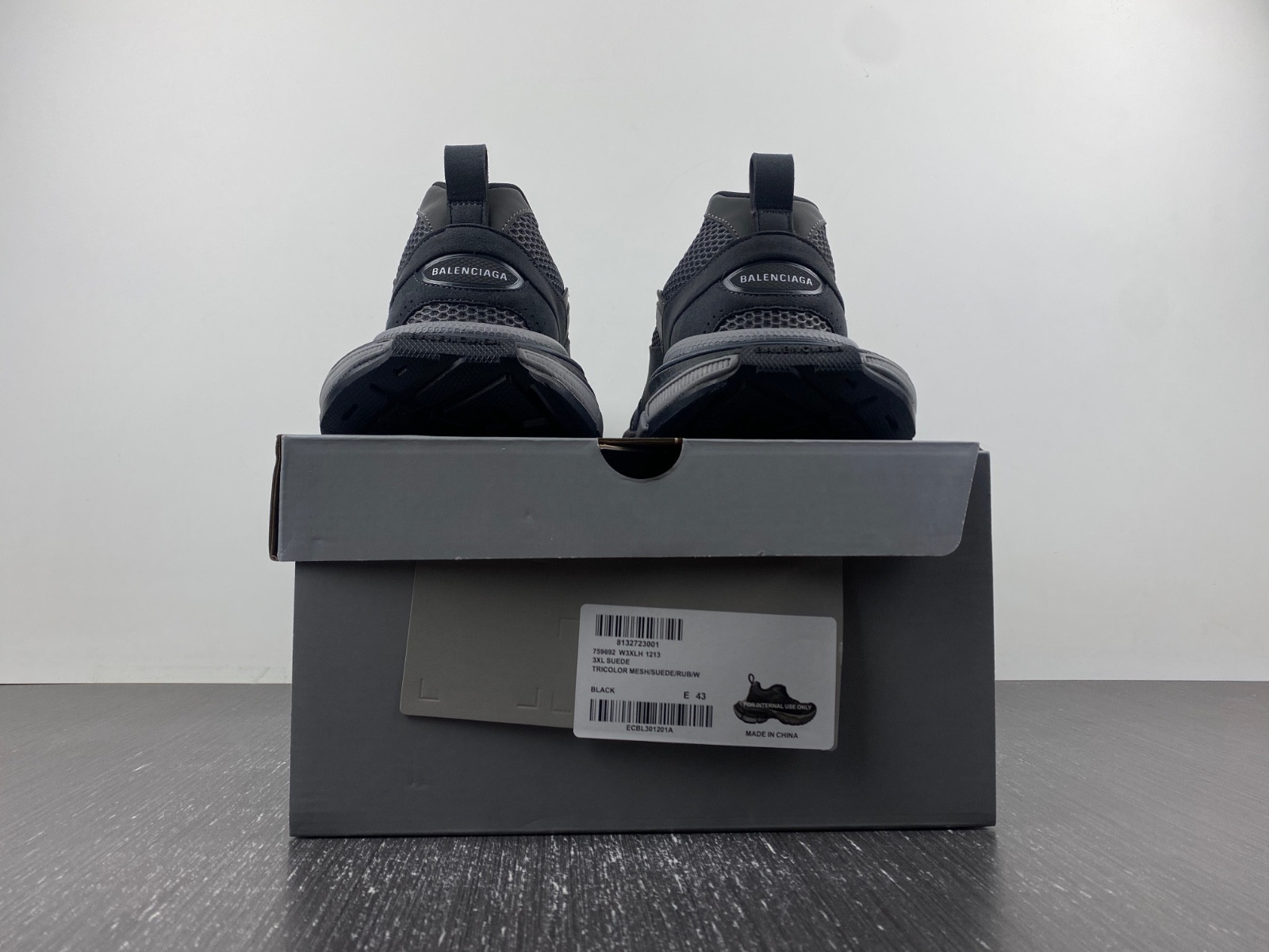 bc xl sneakers