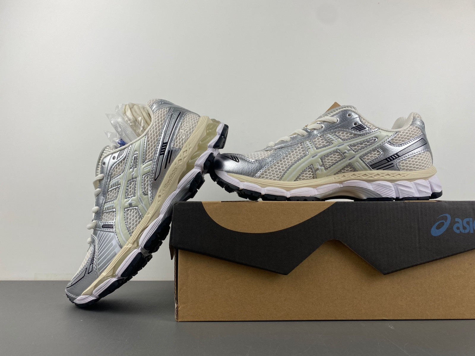 As*ic*s x ronnie fieg gel kayano 12.1 