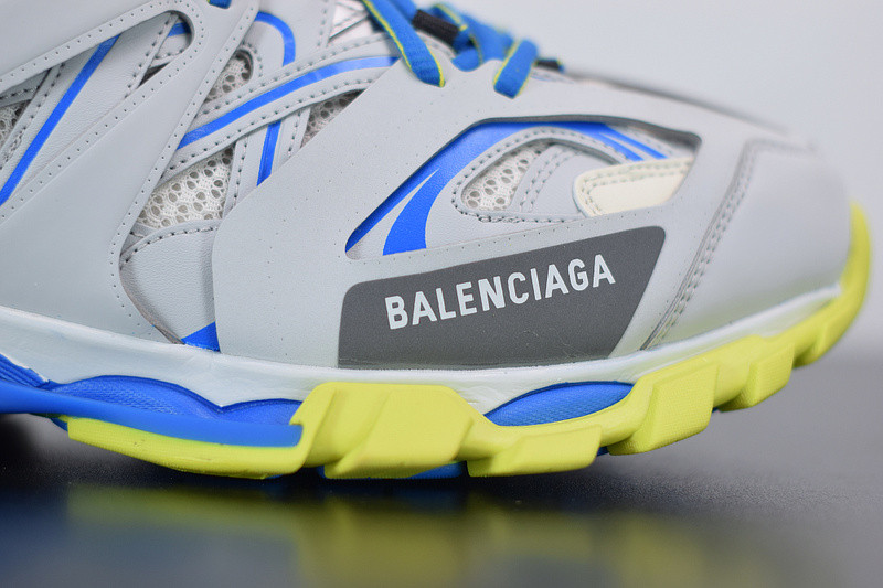 bc track sneaker