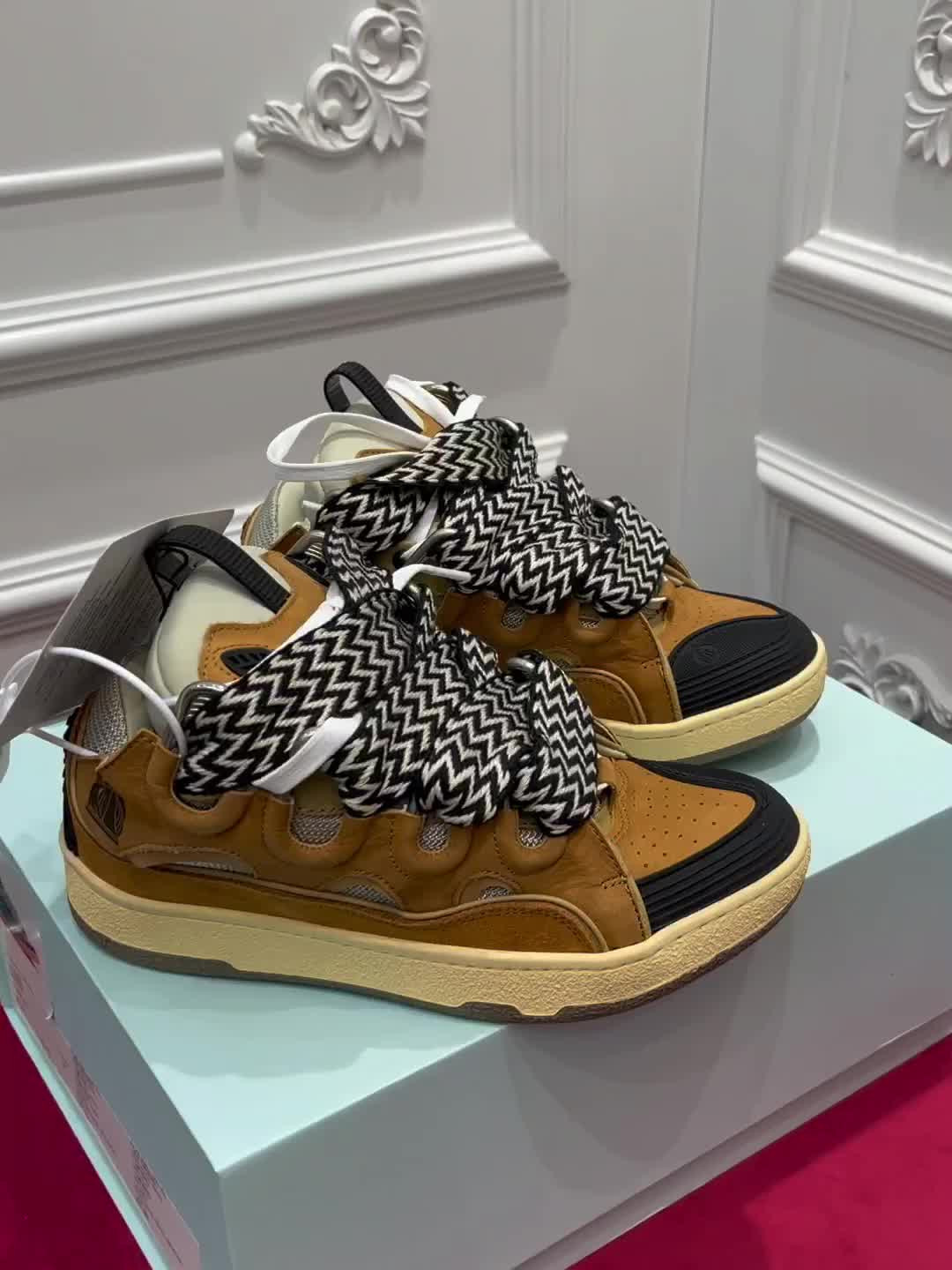 lanvin curb sneaker