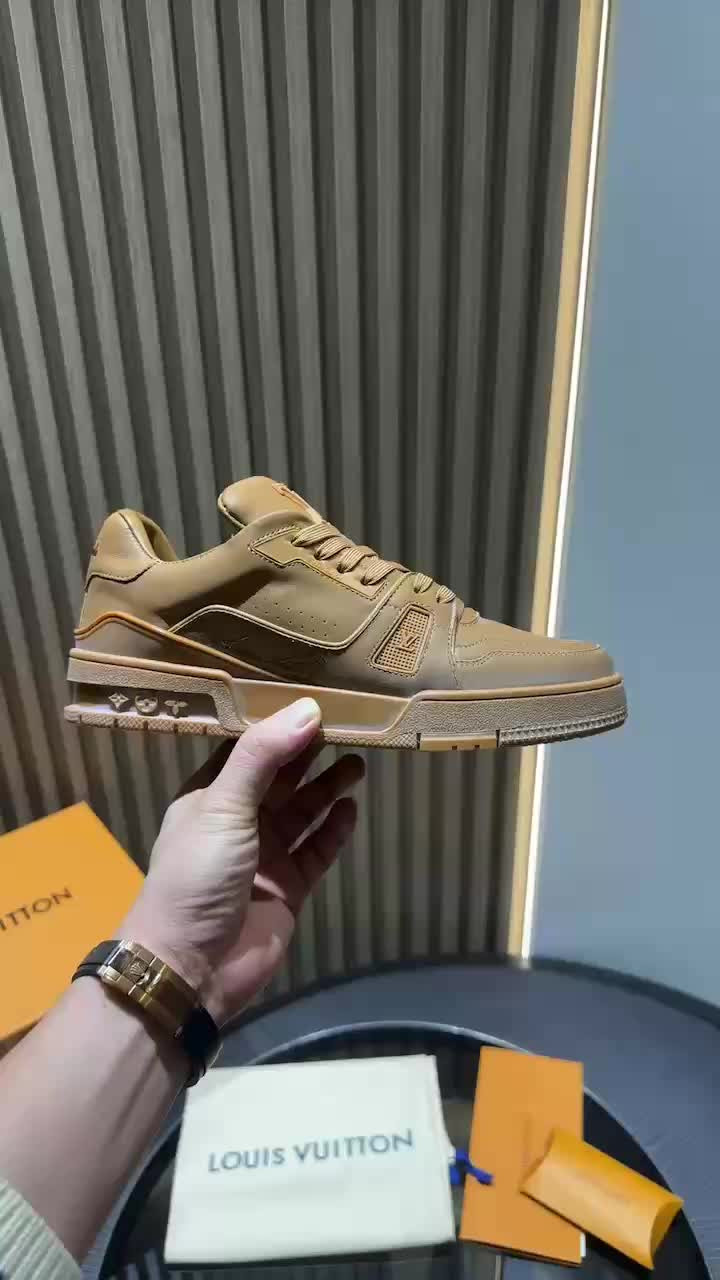 LVT SNEAKERS