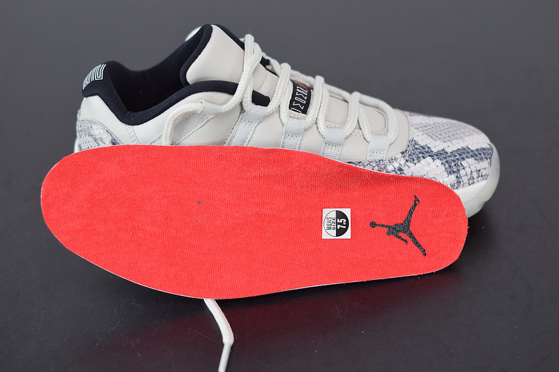air jordan 11 low snakeskin “light bone” cd6846-002