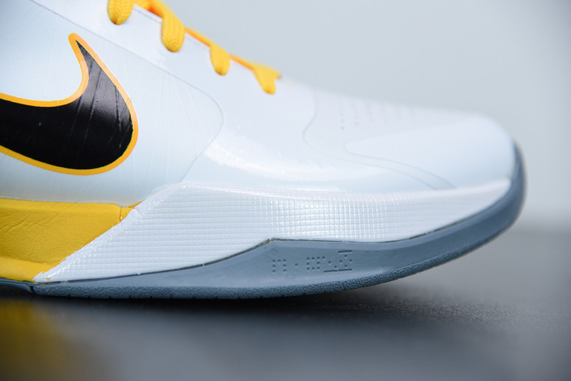 nike zoom kobe 5 white black yellow 386430-104