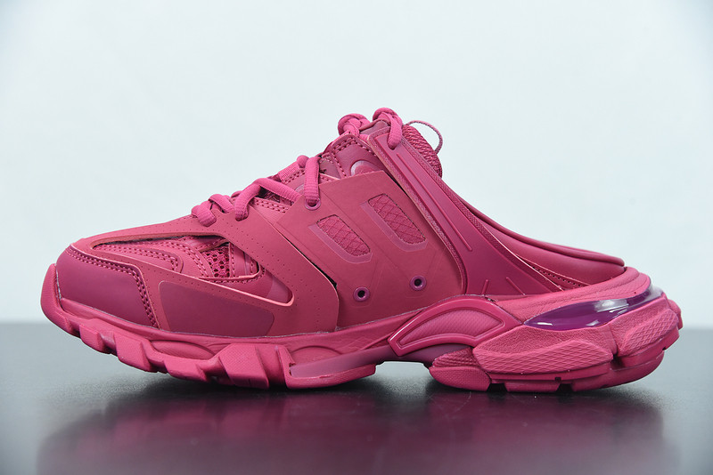 bc track sneaker