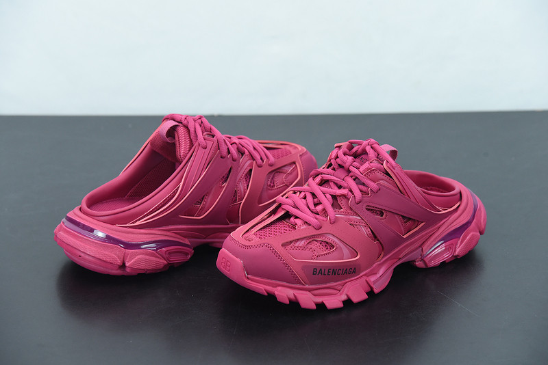 bc track sneaker