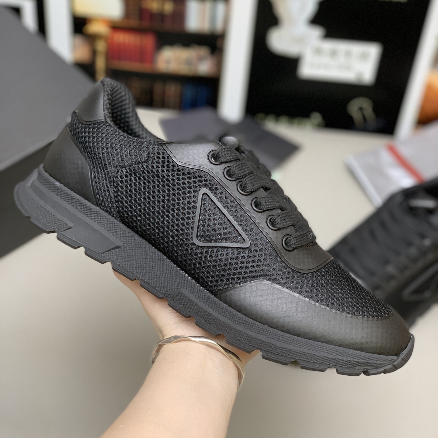 PR SNEAKER