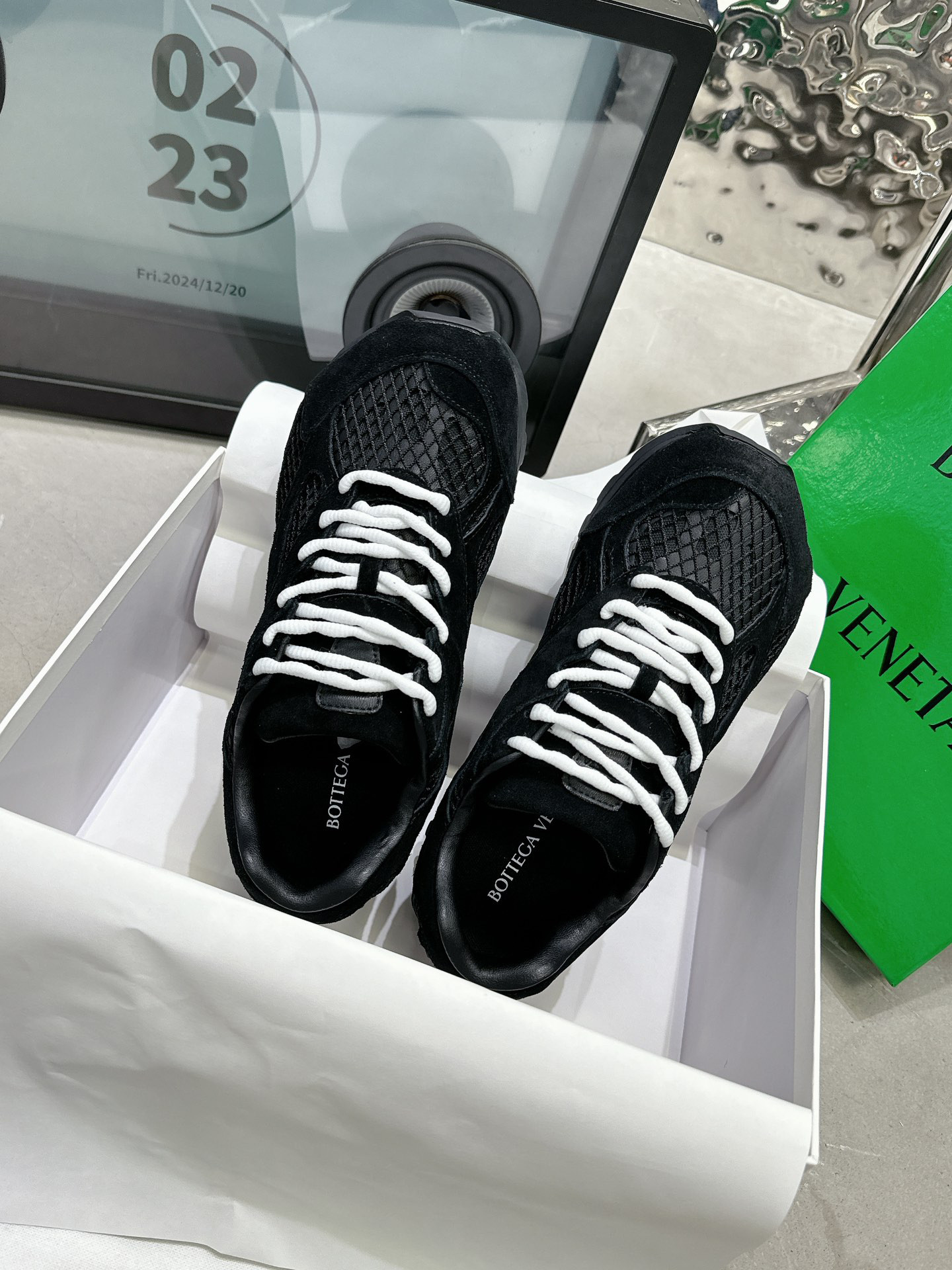 b0tt*ga Ven*ta orbit sneaker