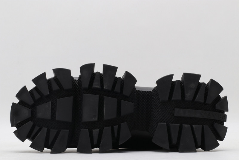 pr sneaker