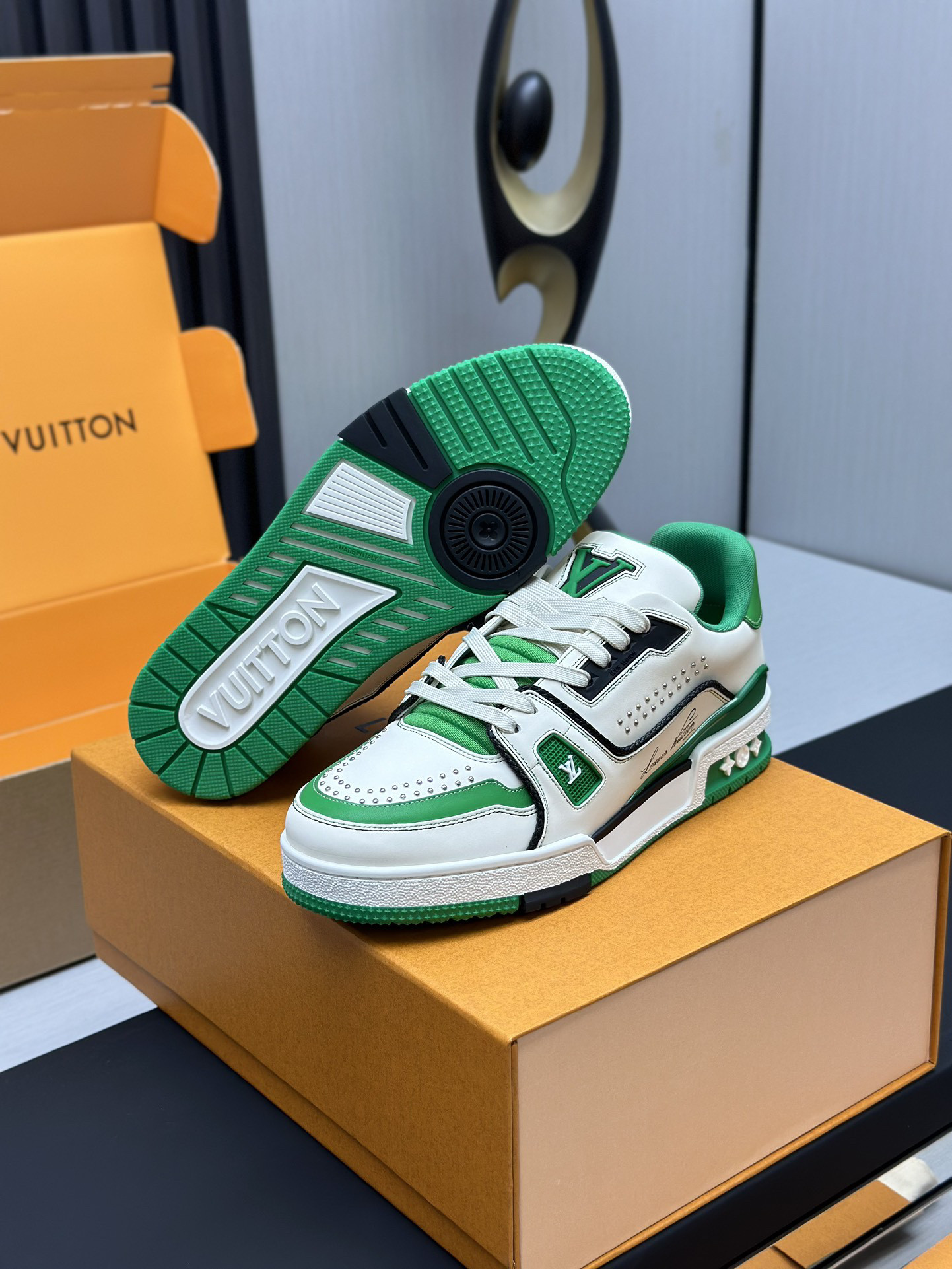 LVT SNEAKERS