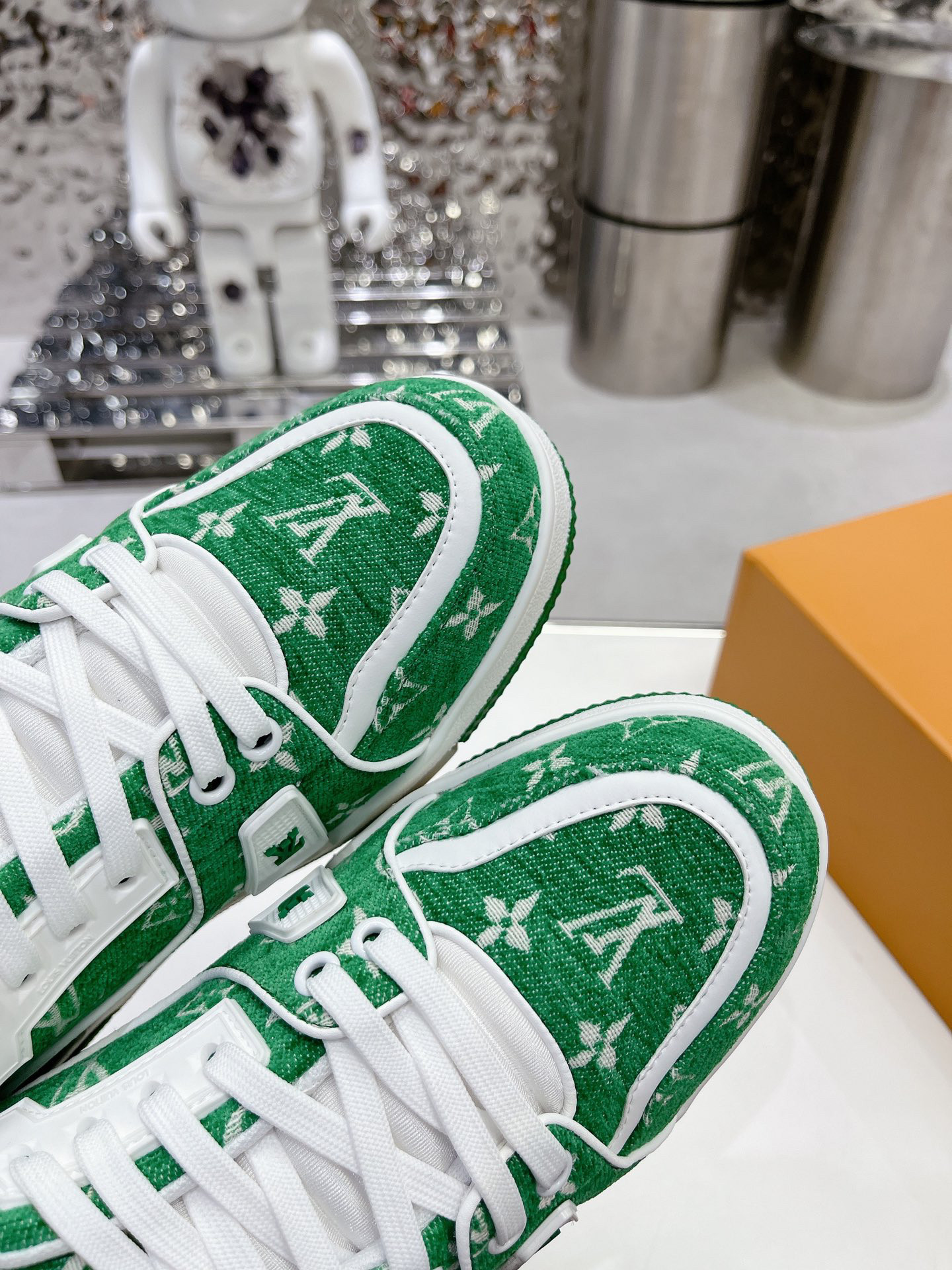 LVT SNEAKERS