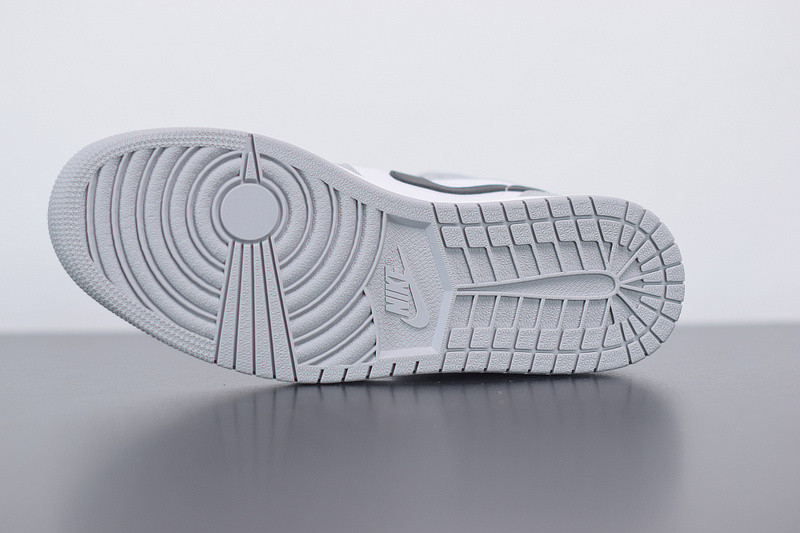 air jordan 1 mid "light smoke grey" 554724-092