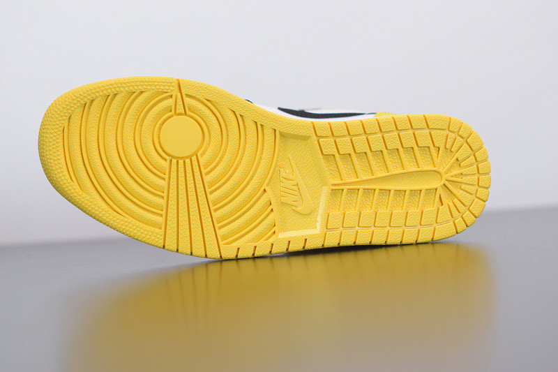 air jordan 1 mid se "yellow toe" 852542-071