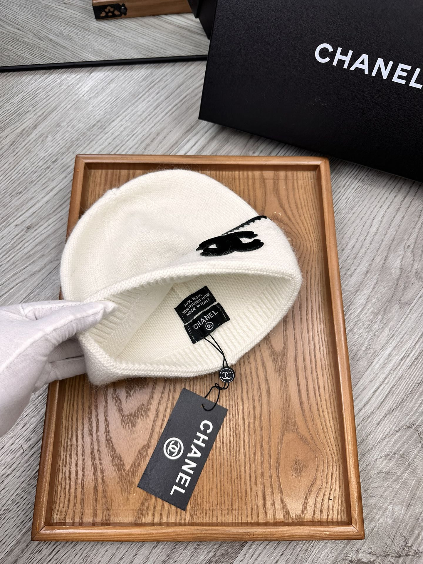 C hat