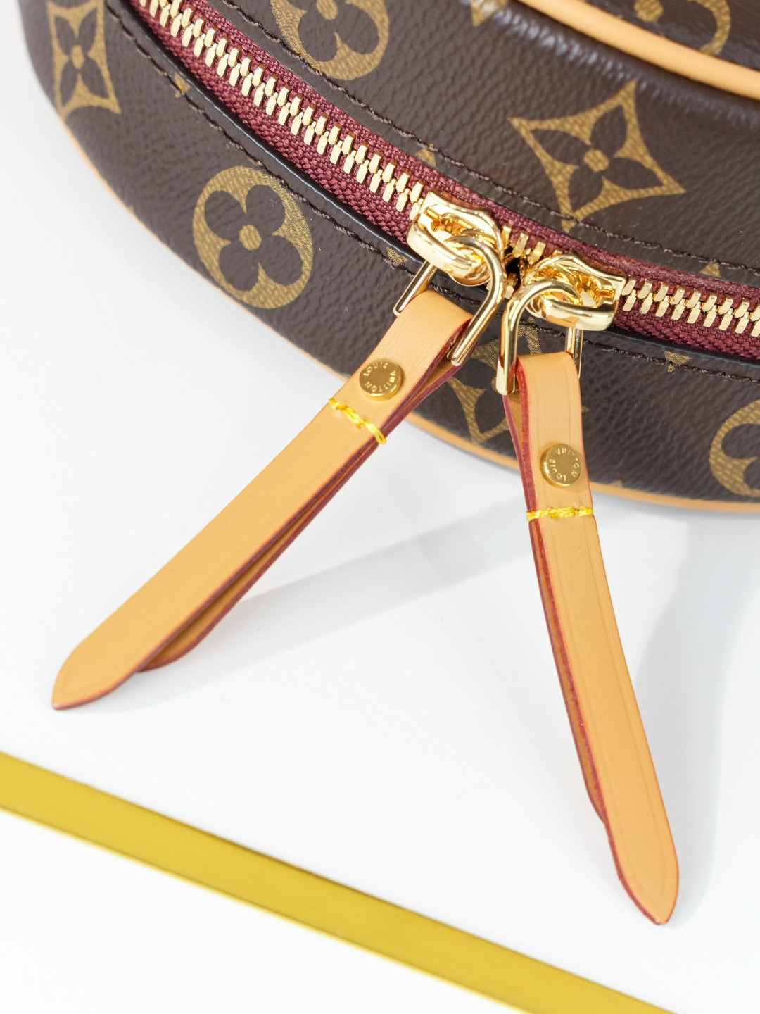 LVT PURSE