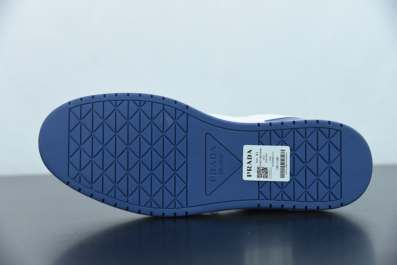 pr sneaker