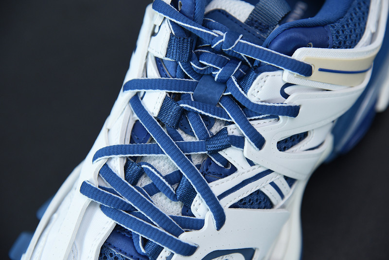 bc track sneaker
