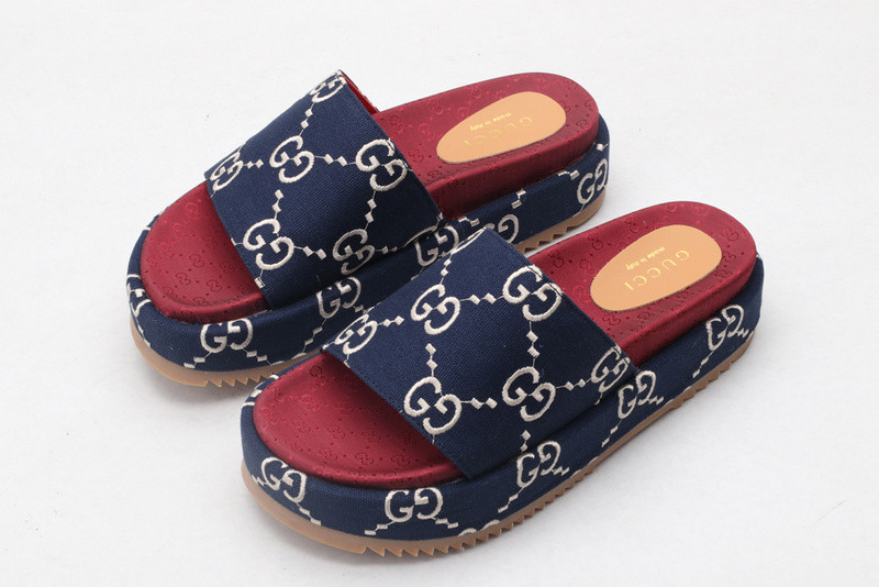 g*u*i sandals