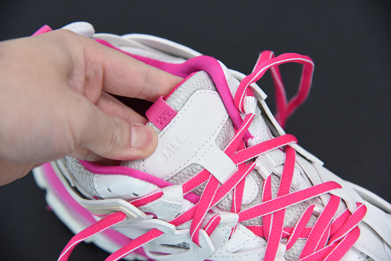 bc track sneaker