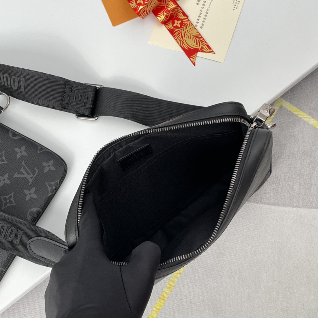 LVT PURSE