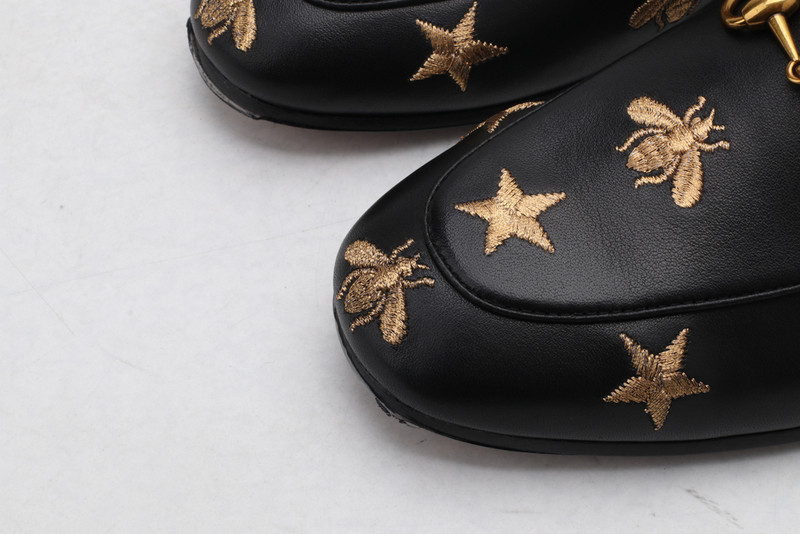 g*u*i sandals