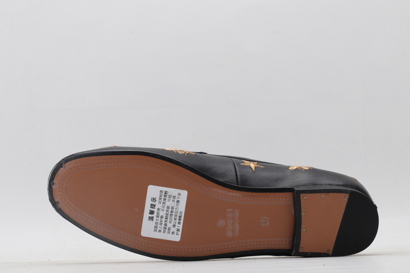 g*u*i sandals
