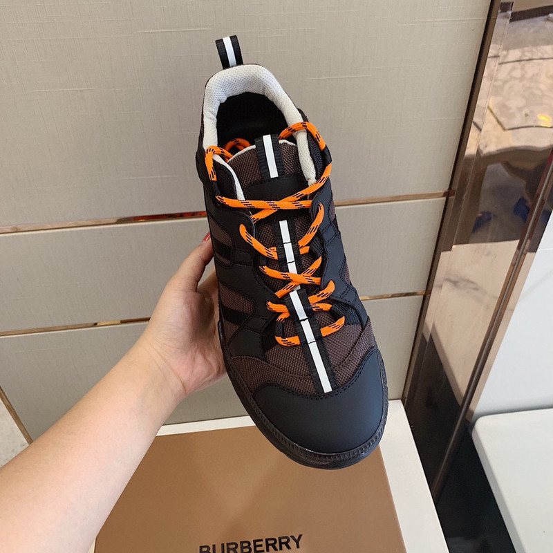 B**rry sneaker