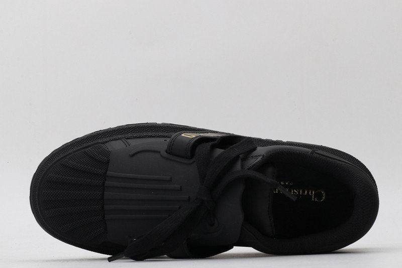dio* sneaker