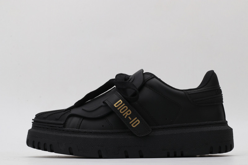 dio* sneaker