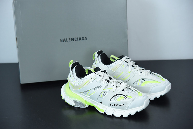 bc track sneaker
