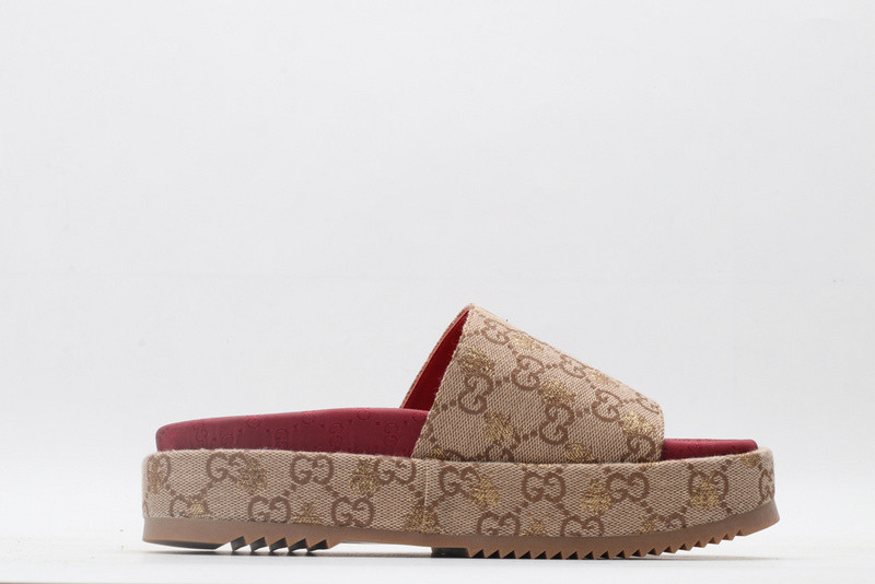 g*u*i sandals