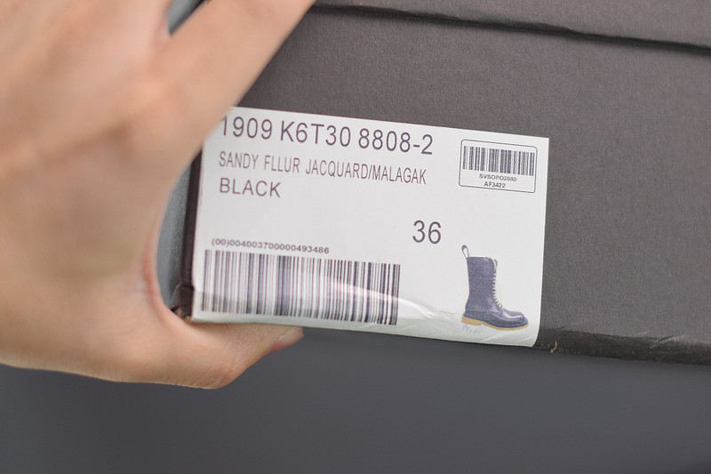 Bo*te*ga ve*ne*ta sneaker