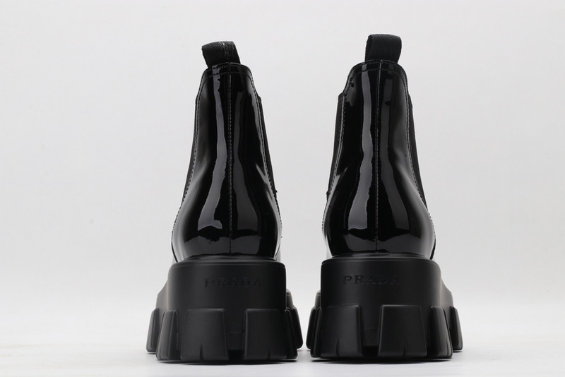 pr sneaker