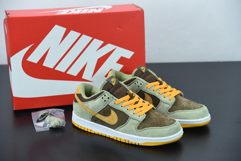 nike sb dunk low “dusty olive” dh5360-300