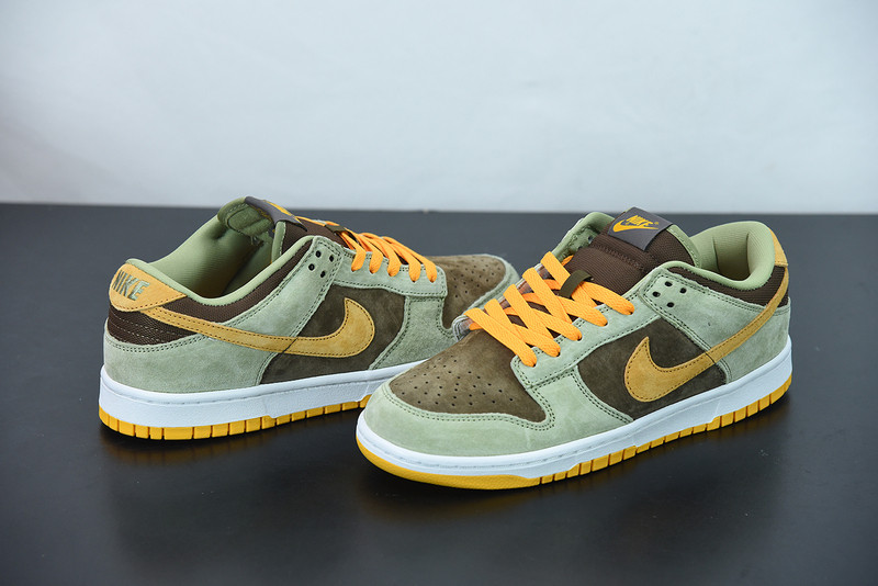 nike sb dunk low “dusty olive” dh5360-300