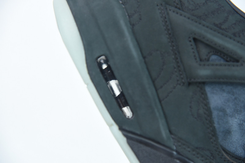 air jordan 4 retro kaws "kaws" 930155-001