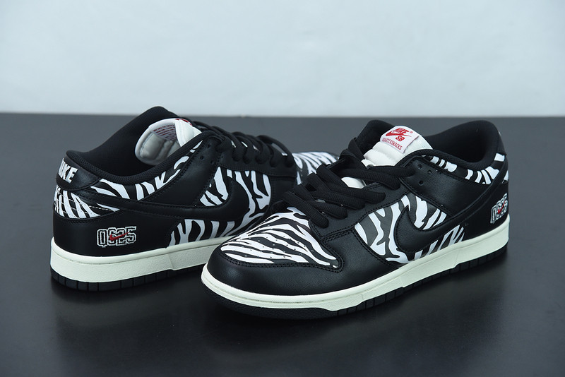quartersnacks x nike dunk low sb 