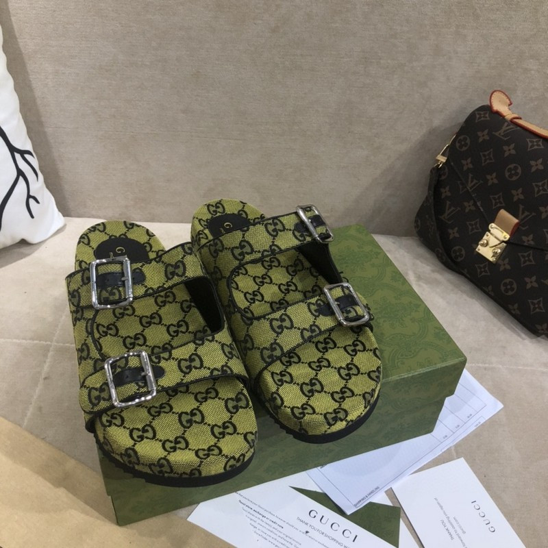 g*u*i sandals
