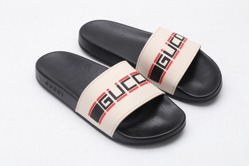 g*u*i sandals