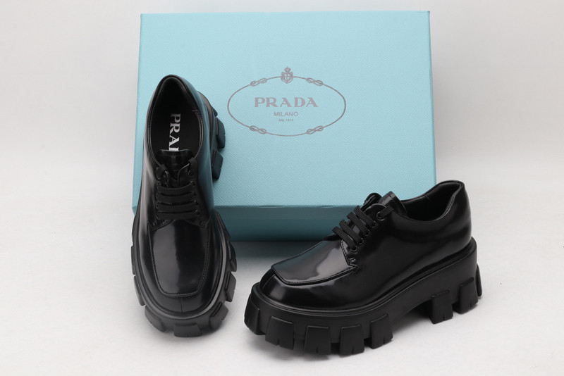 pr sneaker