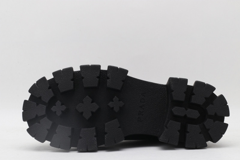 pr sneaker