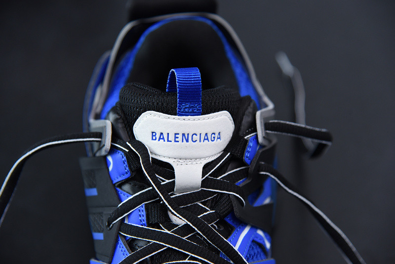 bc track sneaker