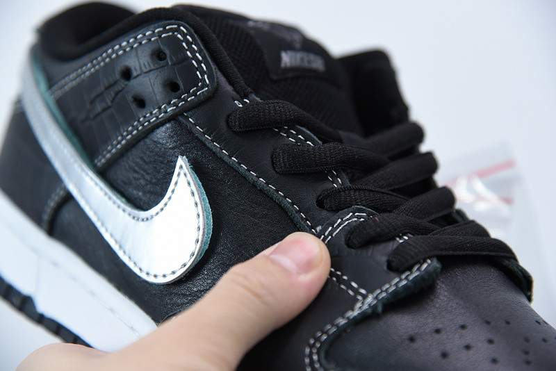 nike sb dunk low black x Di*m*nd s*pply x co bv1310-001