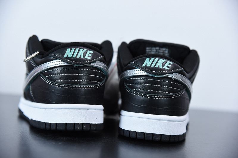 nike sb dunk low black x Di*m*nd s*pply x co bv1310-001