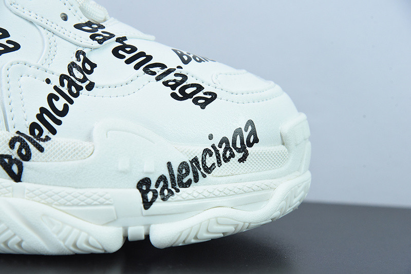 bc track sneaker