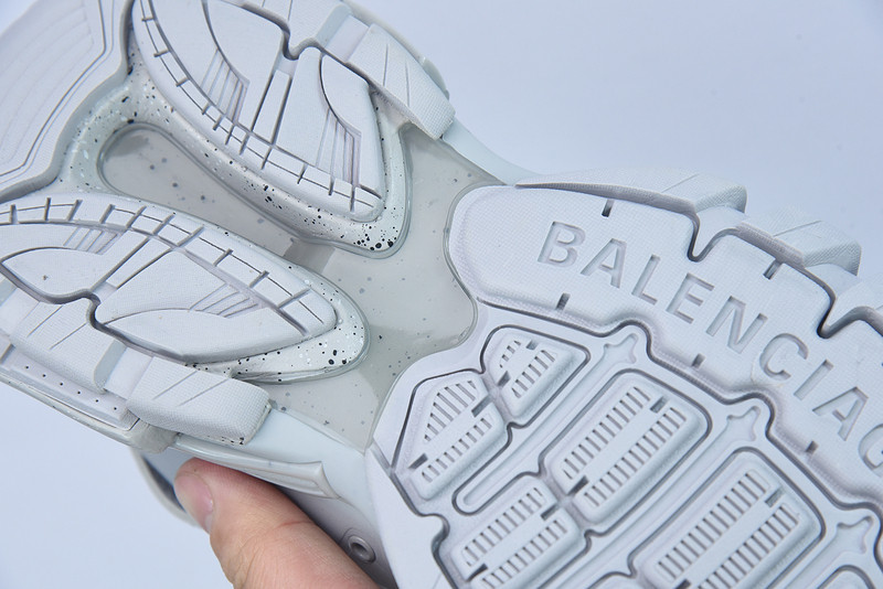 bc track sneaker